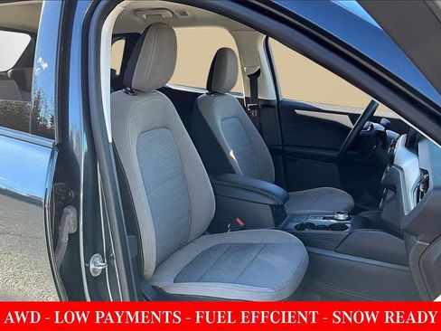 Used 2022 Ford Escape SE w/ Cold Weather Package image 26