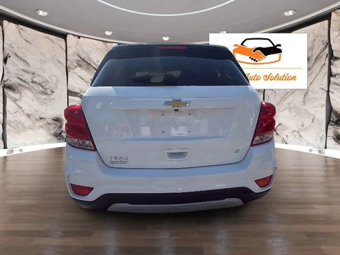 Used 2019 Chevrolet Trax LT w/ LT Convenience Package FWD image 6
