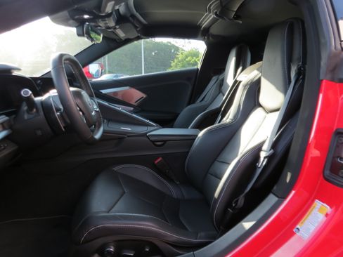 Used 2021 Chevrolet Corvette Stingray Preferred Cpe w/ 2LT RWD image 13