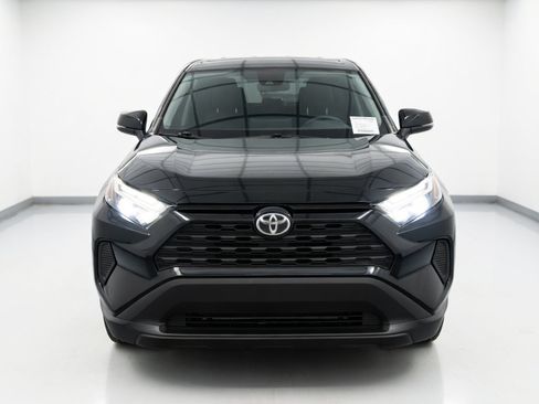 Used 2023 Toyota RAV4 LE AWD/4WD image 2