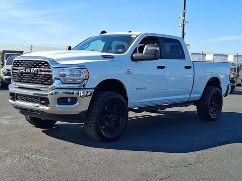 Used 2024 RAM 2500 Big Horn AWD/4WD image 3