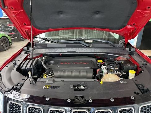 Used 2018 Jeep Compass Limited image 28