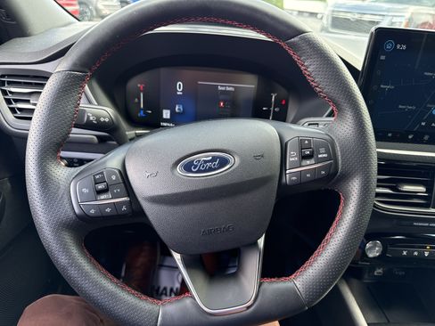 Used 2025 Ford Escape ST-Line w/ Tech Pack #1 AWD/4WD image 19