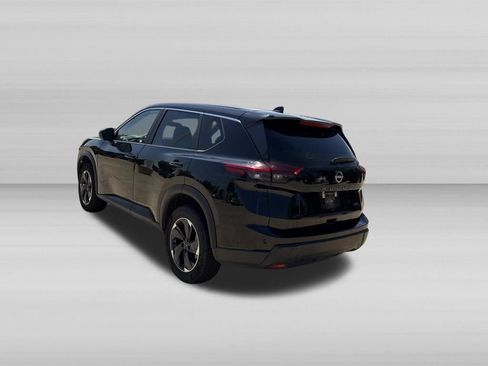 Used 2025 Nissan Rogue SV AWD/4WD image 6