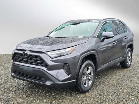 Used 2024 Toyota RAV4 XLE image 7