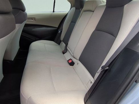 Used 2022 Toyota Corolla LE FWD image 9