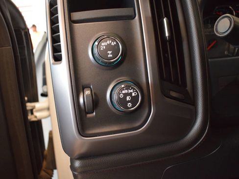 Used 2017 GMC Sierra 1500 SLT w/ All Terrain X Package image 28