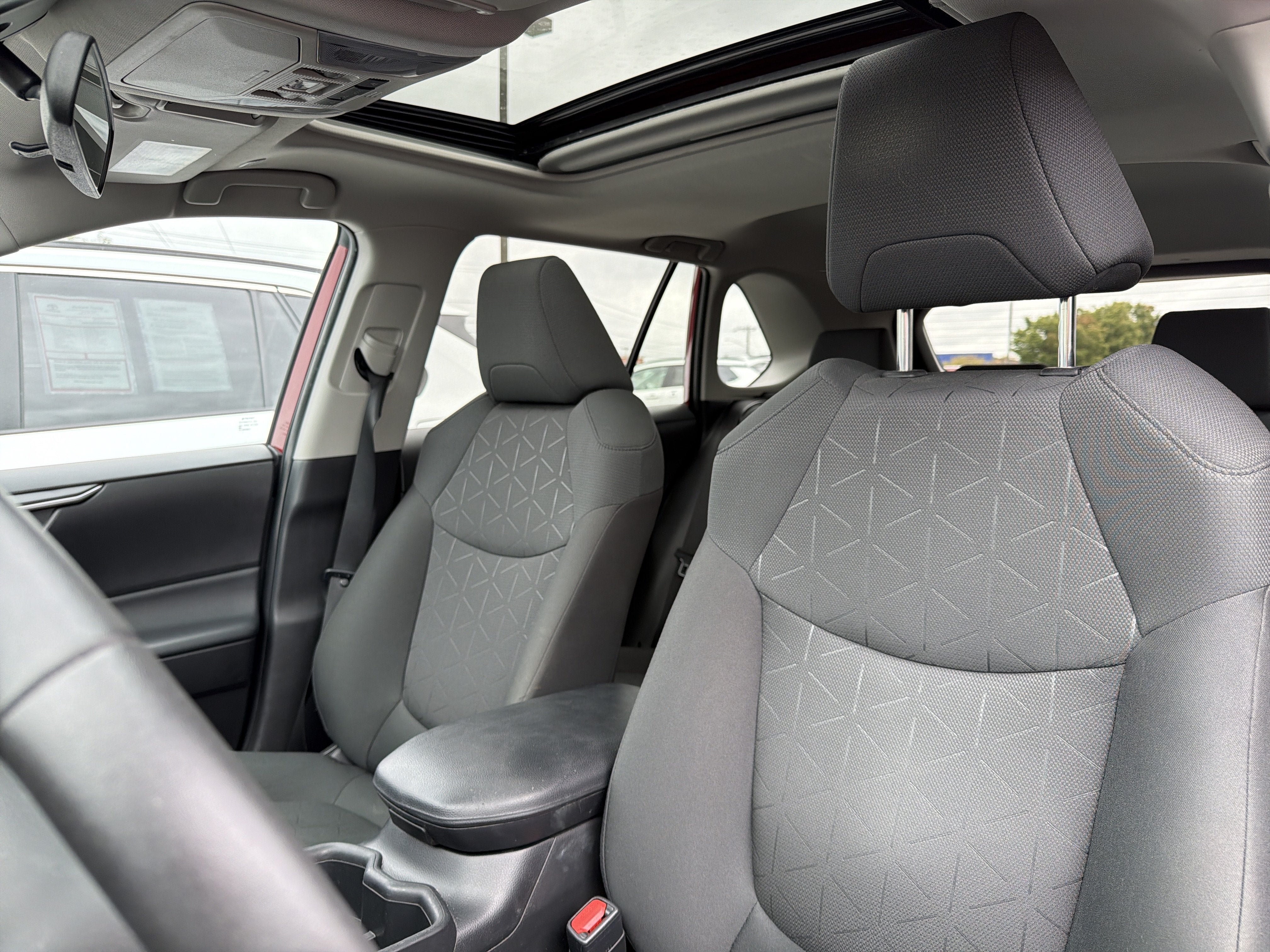 Used 2024 Toyota RAV4 XLE w/ Convenience Package AWD/4WD image 10