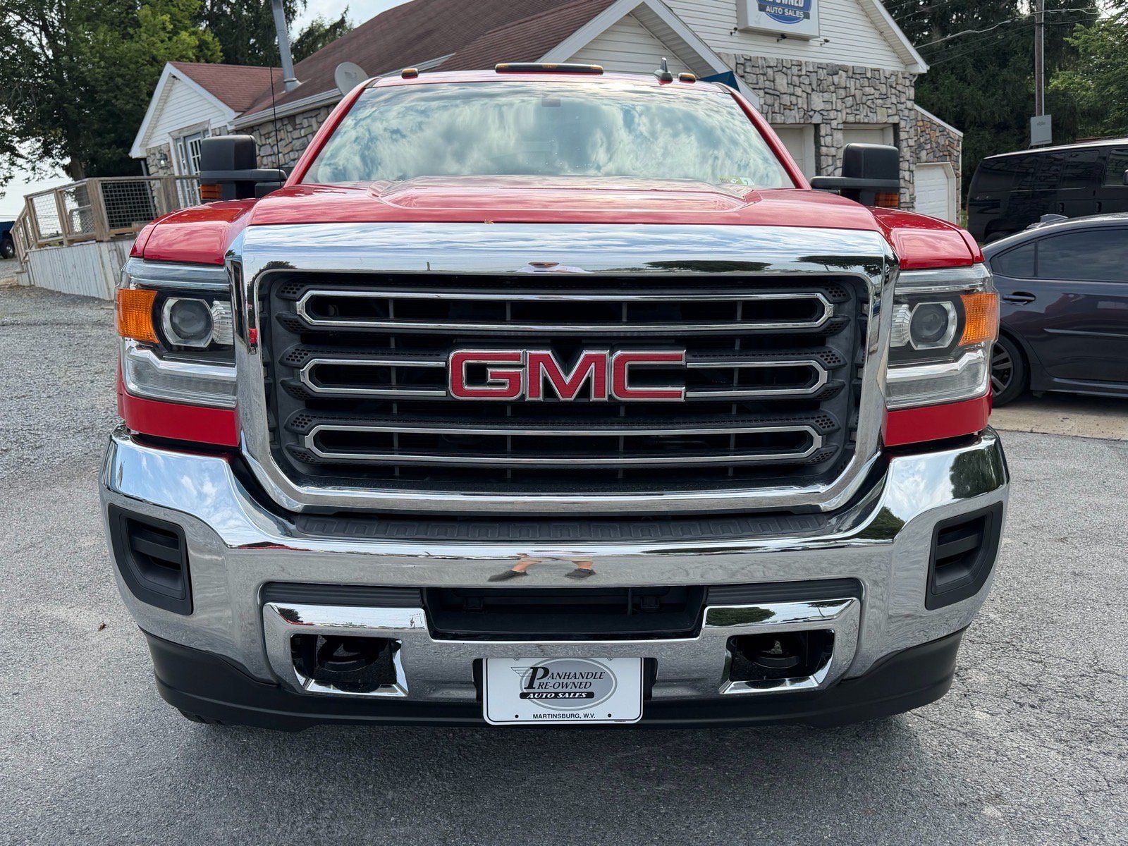Used 2017 GMC Sierra 3500 4x4 Crew Cab w/ Sierra Convenience Package image 2