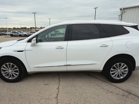 Used 2024 Buick Enclave Premium image 5