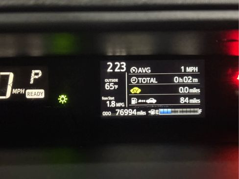 Used 2018 Toyota Prius C Two FWD image 11