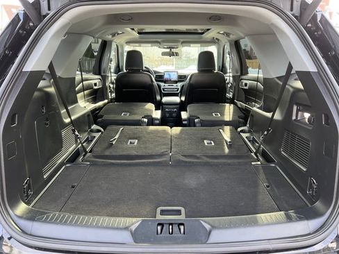 Certified 2022 Ford Explorer XLT w/ Equipment Group 202A image 30