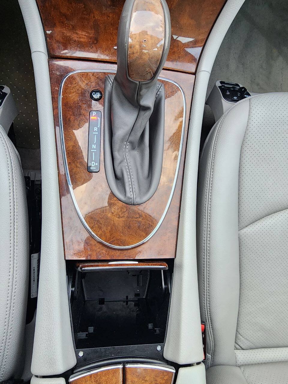 Used 2005 Mercedes-Benz E 320 Sedan image 30