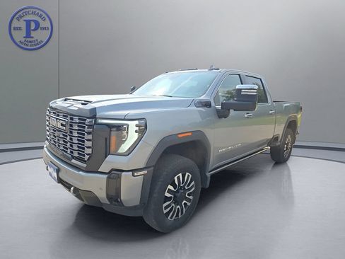 Used 2025 GMC Sierra 3500 Denali Ultimate AWD/4WD image 3