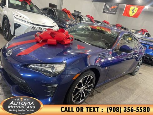 Used 2019 Toyota 86 image 2