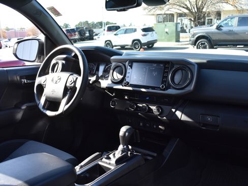 Used 2023 Toyota Tacoma TRD Sport image 30