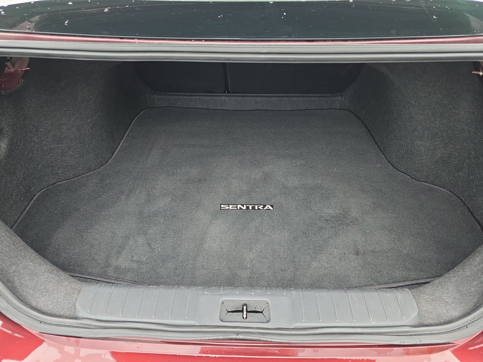 Used 2024 Nissan Sentra SV FWD image 8
