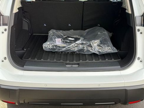New 2026 Nissan Rogue SV AWD/4WD image 4