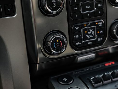 Used 2013 Ford F150 Raptor w/ Luxury Equipment Group AWD/4WD image 71