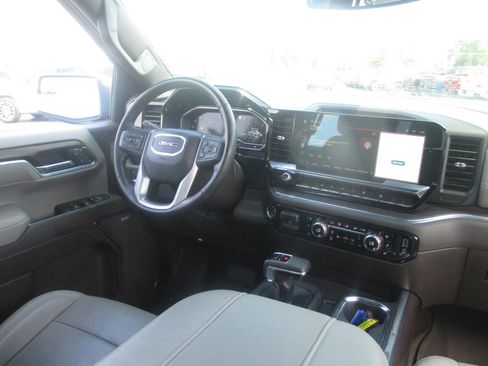 Used 2023 GMC Sierra 1500 SLT w/ SLT Premium Package AWD/4WD image 26