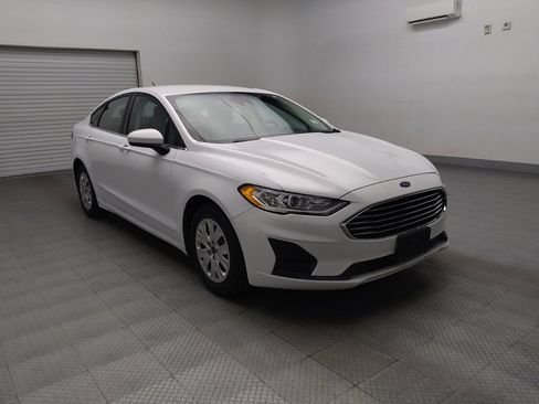 Used 2019 Ford Fusion S image 13