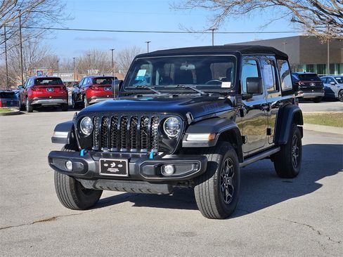 Used 2023 Jeep Wrangler Unlimited w/ Cold Weather Group image 2