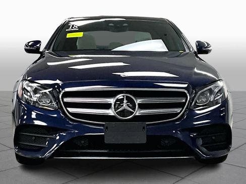 Used 2018 Mercedes-Benz E 400 4MATIC Sedan image 4