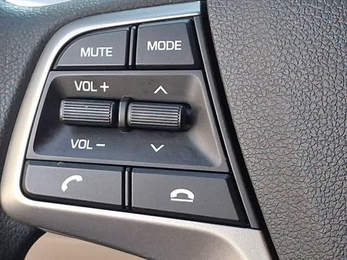 Used 2018 Hyundai Accent SE FWD image 21