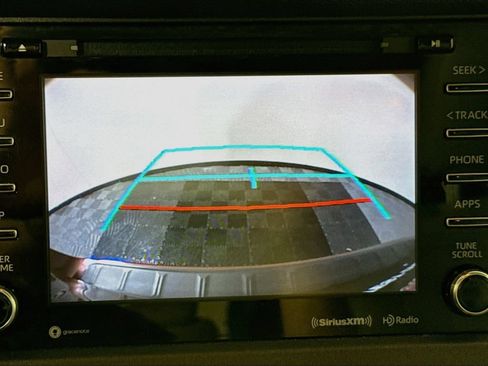 Used 2020 Toyota Sienna XLE FWD image 13