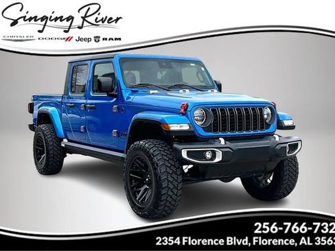 Used 2024 Jeep Gladiator Sport image 1