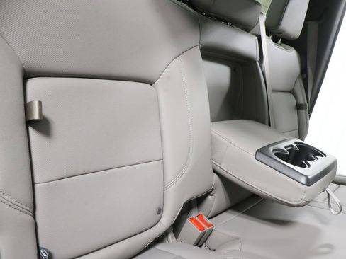 Used 2025 GMC Sierra 2500 SLT w/ SLT Convenience Package image 28