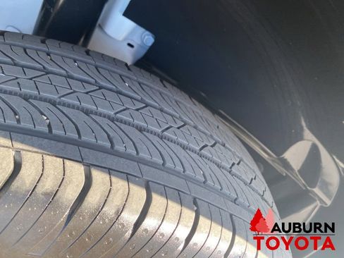 Used 2026 Ford Maverick XLT w/ Equipment Group 301A AWD/4WD image 10