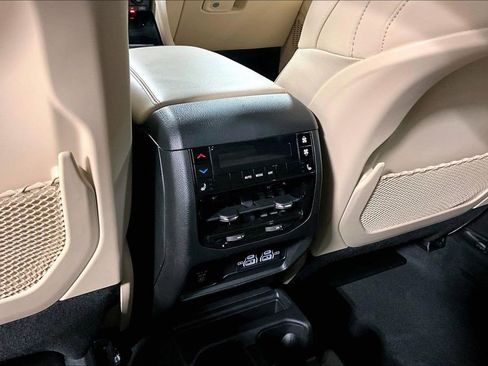 Used 2024 Jeep Grand Cherokee L Limited w/ Black Appearance Package RWD image 32