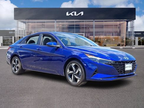 Used 2023 Hyundai Elantra SEL w/ Convenience Package FWD image 1