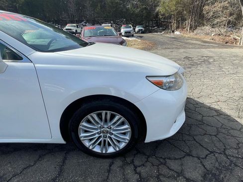 Used 2015 Lexus ES 350 w/ Luxury Package image 12