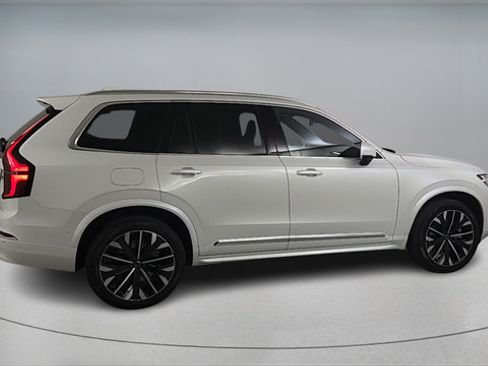 Certified 2026 Volvo XC90 B6 Ultra w/ Protection Package AWD/4WD image 3