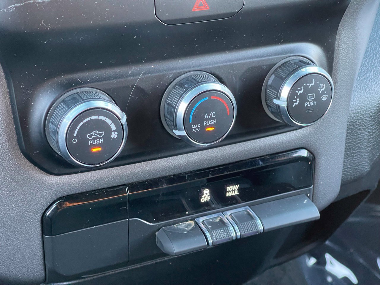 Used 2022 RAM 1500 Big Horn AWD/4WD image 27