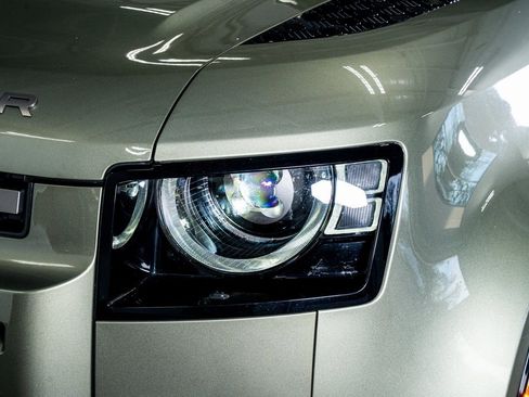 Used 2021 Land Rover Defender 110 X-Dynamic HSE image 12