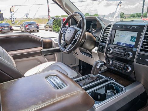 Used 2019 Ford F150 Limited RWD image 19