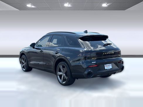 Used 2023 Genesis GV70 2.5T w/ Sport Prestige Package AWD/4WD image 3