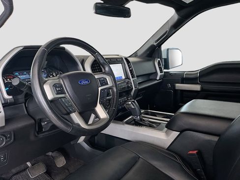 Used 2020 Ford F150 Lariat image 9