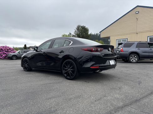 Used 2024 MAZDA MAZDA3 s FWD image 5