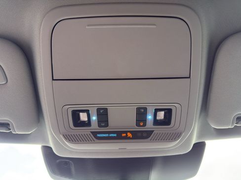 Certified 2024 Ford Explorer Limited AWD/4WD image 30