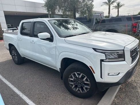 Used 2024 Nissan Frontier SL image 5