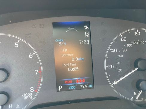 Used 2025 Toyota Corolla LE image 14