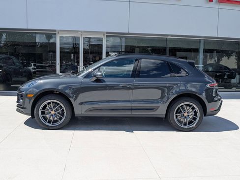 New 2026 Porsche Macan image 2