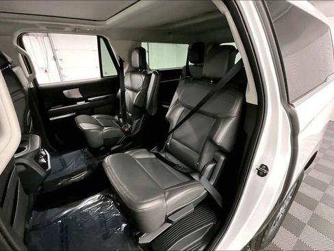 Used 2025 Ford Expedition Max Active AWD/4WD image 25