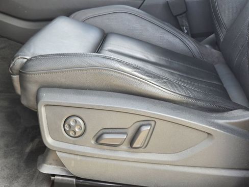 Used 2019 Audi Q5 2.0T Premium Plus w/ Premium Plus Package image 30