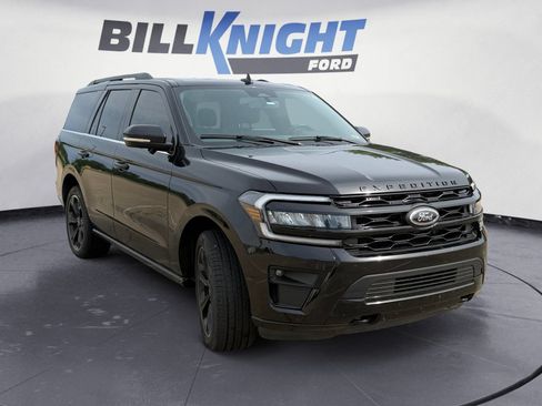 Used 2023 Ford Expedition Limited AWD/4WD image 7