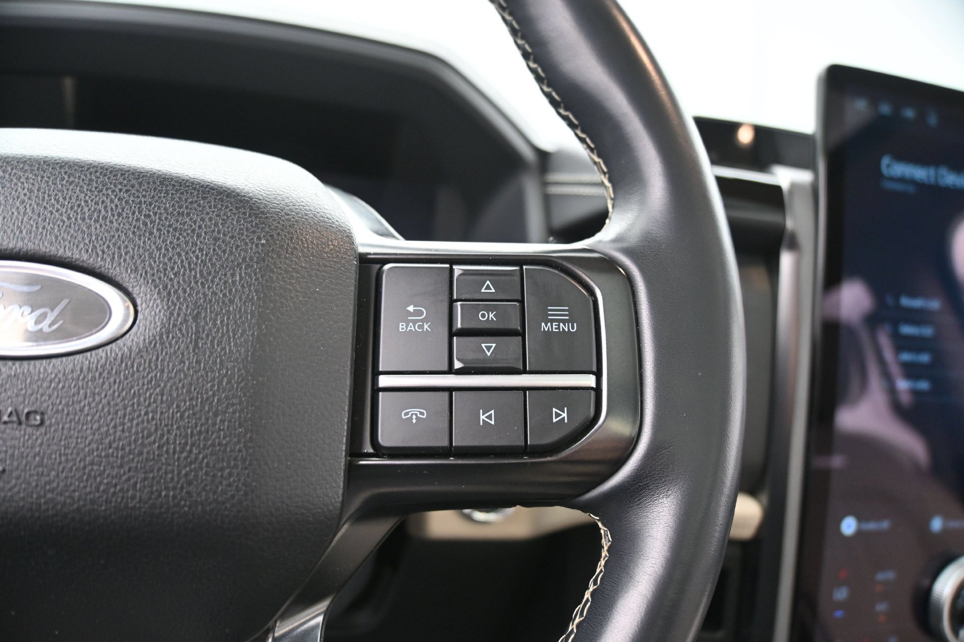 Used 2024 Ford Expedition Max Platinum AWD/4WD image 26